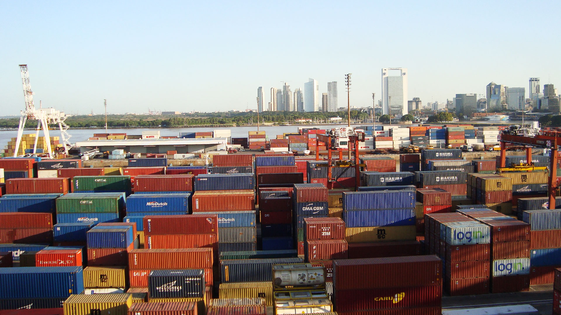 Comercio exterior con saldo favorable en 2024: balanza positiva en U$S 8.812 millones
