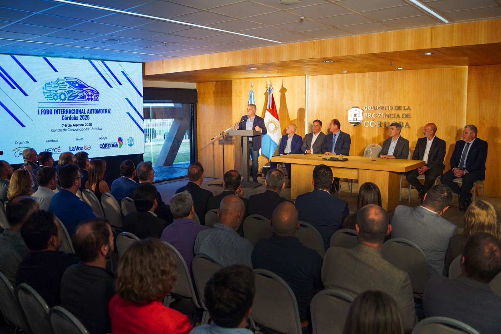 Lanzan para 7 y 8 de agosto, el primer Foro Internacional Automotriz de Córdoba